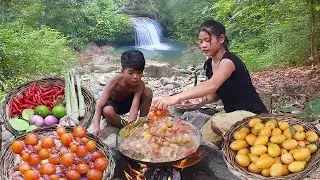 Cooking chicken egg stomach with wild recipe for dinner in forest