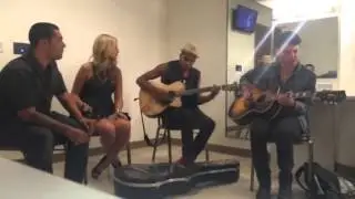 The Voice Alumni sing 
