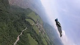 Dent de Crolles Wingsuit - 2 way with clouds
