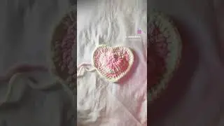 Heart pillow 💕🤍 tutorial by: @mahumcrochets #crochet #crocheting #heart #heartpillow #crochetpillow