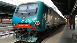 Regionale 12506 con pilota E464.438 in testa e pilota DR in coda, in partenza a Bari Centrale