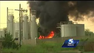Oil tank battery bursts into flames after lightning strike in Moore