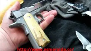 1911 grips by esmeralda