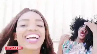 FUNNY DANCING  whith  HAWAIIAN WAVE,DREAD WEAVING (PRIMA AFRO, SOTH AFRICA)