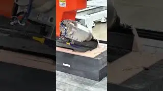 The five-axis machining center is ideal for high-precision carbon fiber parts processing. #cnc