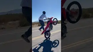 #shorts #reels #subscribe #wheelie #dirtbike #bikelife #bikesbringbonds  #honda