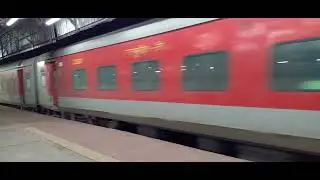 12175 Chambal Express From Howrah to Gwalior is Arrived at Dhanbad Jn PF No- 03