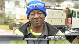 Working Outdoors & The Cold Temperatures