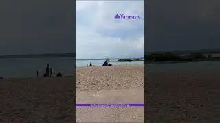На Иссык-Куле парень упал с надувной лодки: Его спасли