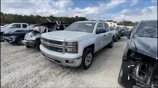 Copart walk around!!! 2014 Silverado Z71 bid at $3600, 2014 Nissan Frontier, 2021 Tahoe