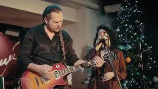 Ульяна Лепеха - Caught out in the rain