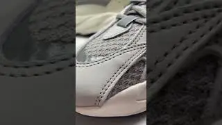 ⚡️ Yeezy 700 V2 &laquo;&nbsp;Static&nbsp;&raquo;