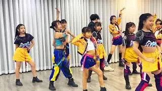 Baby Warriors phi&ecirc;u c&ugrave;ng Montagem Nada! | Dancing in Sync! 💫