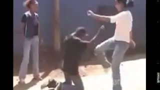 Ethiopia: Findataw got his a$$ kicked by two girls in Addis street