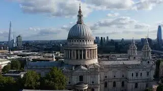 London Landmarks: The financial district of Bank