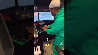 Kabza De Small playing keys with a keyboard in studio #amapianotv #kabzadesmall #pianohub #amapiano