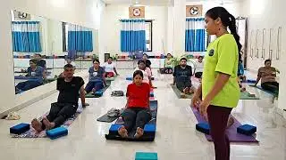 पेट कम करने का सबसे आसान तरीका । 3 Minute Yoga For Belly Fat #bellyfat #fatloss #yogawithamrika 