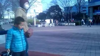 Suasana hari sabtu di Inagekaigan Station dan Marinpia EON Mall, Chiba, Japan