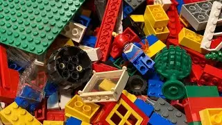 I got a massive box full of amazing LEGO!!!!