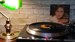 Nilüfer #45'lik  Yıl : 1975  Şarkı ismi : 