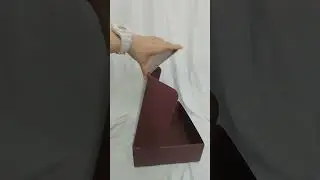red zipper shipping box #factoryproducts #shippingbox #mailerbox #paperbox #paperboxmakingmachine