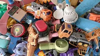I found a powerful recycled mini ceiling fan in a pile of old mini fans and toys.