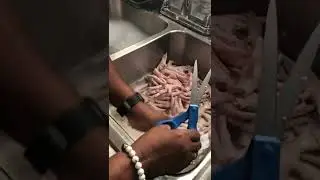 Cleaning chicken feet and cutting toenails! Somehow my mom became obsessed with chicken feet! 😩🤣