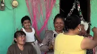 Mami Chela feliz en San Antonio de Pe&ntilde;uelas 