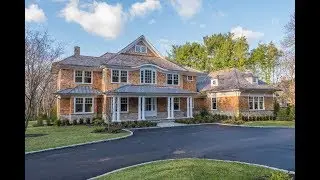 11 Middle Hollow Road, Lloyd Harbor