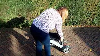 Compact Mobility iFold40 Easy Fold Up