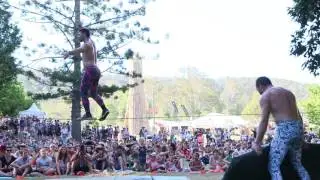 Bruise Brothers Slackline at Woodford Folk Festival 2016/17