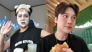 Meeting up with a friend to go out for burgers 🍔🫰