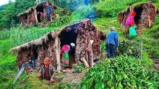  Heavy Rainfall in the Village | Hardworking People, Group Cooking & Eating Together ||