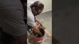 Back butter tile #backbutter #tile #tilesetting #handyman #homeimprovement #construction #tiling