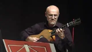 Marionas (Gaspar Sanz-An&iacute;bal Soriano). An&iacute;bal Soriano, guitarra barroca