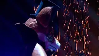 Fox performs &ldquo;Every Little Step&rdquo; by Bobby Brown