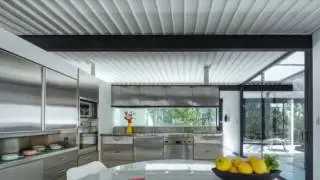 Case Study House #21, The Bailey House by Pierre Koenig in Prime Sunset Strip