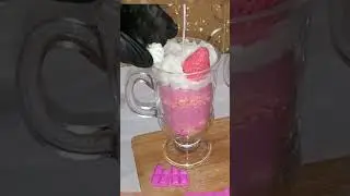 Making a Strawberry Crunch Latte Dessert Candle