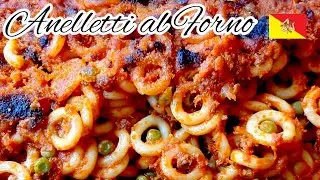 Anelletti al Forno . Piatto tipico Palermitano