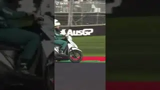 Sebastian Vettel funny moments 😅😂🤣🛵 #sebastianvettel#funnymoments#moments#scooter#mood#videos#tiktok