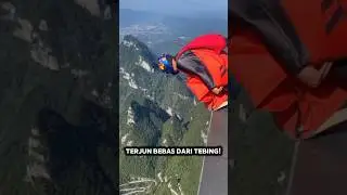MOMEN MENEGANGKAN KETIKA PEMUDA NEKAT TERJUN BEBAS DARI TEBING #shorts #short #shortsviral