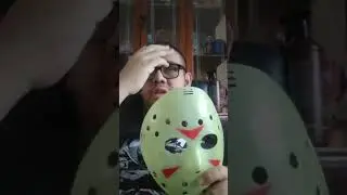 hola les recomiendo la m&aacute;scara de jeson vorhee de viernes 13 par&aacute; 31 de octubre
