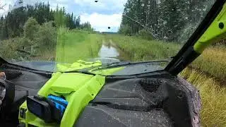 Can Am maverick X3 XMR turbo RR mountain climbing to mud holes