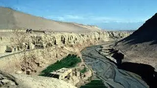 Eastern Architecture: Pre-historic Asia Part 1 / Ron Lewcock