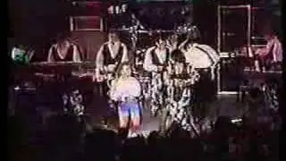Selena Besitos and Baila Esta Cumbia