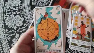 Modern Witch Tarot Review by Barroco Tarot