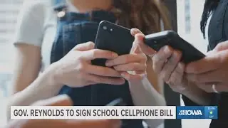 Kim Reynolds to sign bill restricting cellphone use in schools