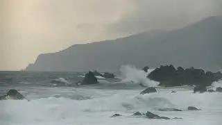 福井県越前海岸から越前岬、荒々しく押し寄せる波々！
