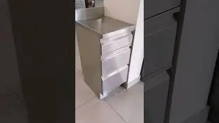 Wall Cabinet With Concealed Hinges