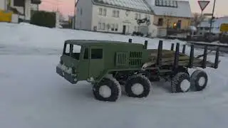 Scx24 8x8 MAZ-537 Snow drive 